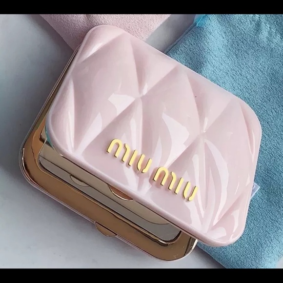 Authentic Miu Miu Pink Modern Quilted Compact Mirror Full Inclusion - Picture 2 of 2